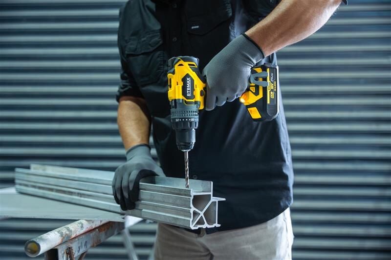 Şarjlı Matkap mı, Akülü Vidalama mı? Hangisi Sizin İşinize Yarar? – Büyük Karşılaştırma