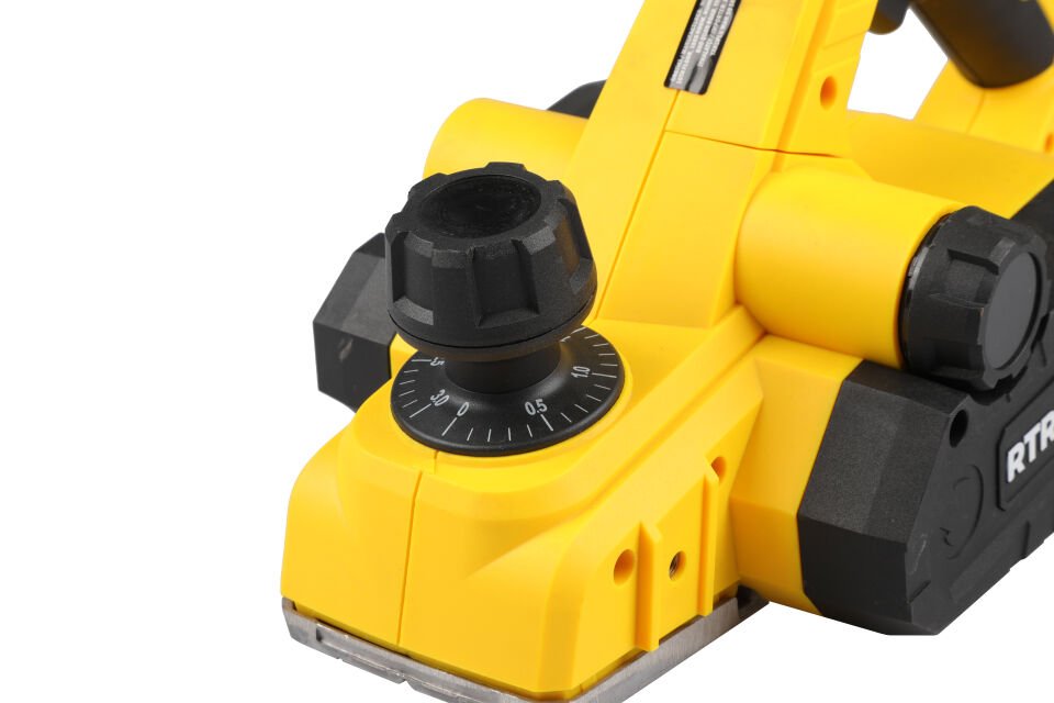 RTM3990 Elektrikli Planya Makinası 900 W 82 mm