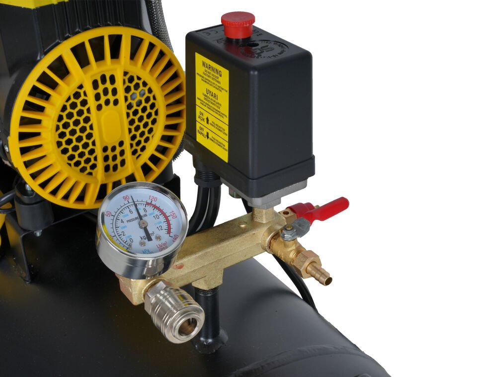 RTM7460 Yüksek Hızlı Yağsız Hava Kompresörü 100 Lt 4.0 Hp 8 Bar