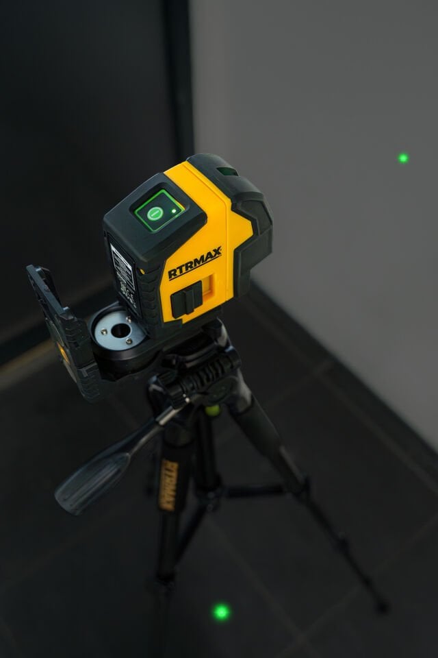 RTRMAX RTM050 Lazer Şakül Terazi 3 Noktalı 30 Mt Dikey/Yatay (Yeşil Renk)